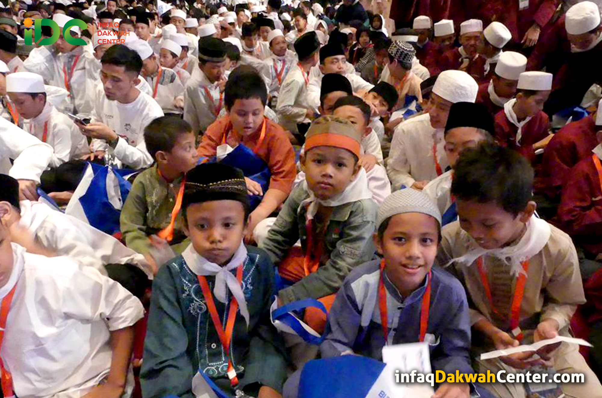 Fotopanitia Santunan Anak Yatim : Berita 2021 - Anak yatim terima